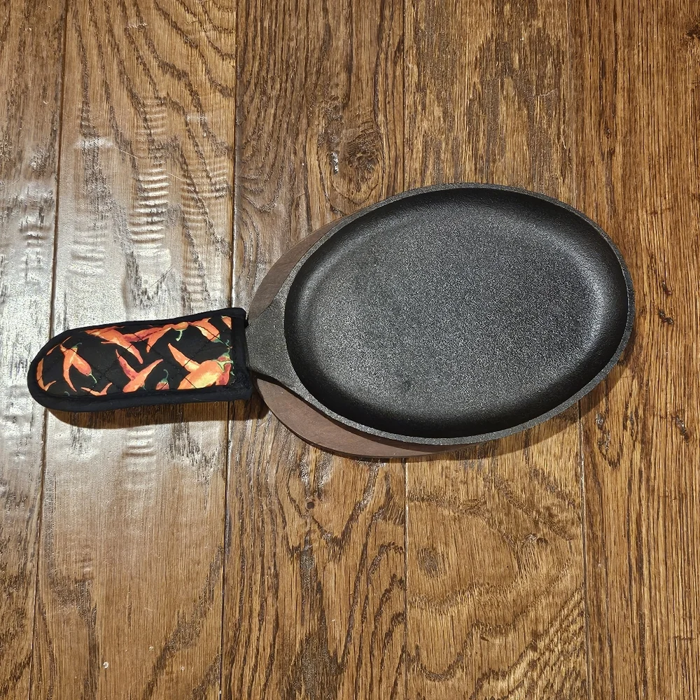 Chef Style Cast Iron Fajita Platter Set - 3 Piece, New In Box